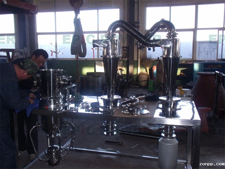 实验型对撞式气流磨